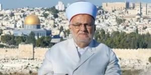 إسرائيل تمدد منع خطيب الأقصى من دخول المسجد لمدة 6 أشهر