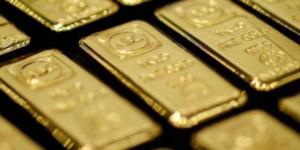 الذهب يتراجع وسط التركيز على مخاطر التضخم مع ارتفاع النفط