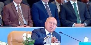 وزير النقل: ننفذ كباري مشاة على الطرق محل التطوير.. وندعو المواطنين لاستخدامها