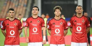 عاشور وزيزو يظهران حزينين بعد خروجهما من مباراة القناة
