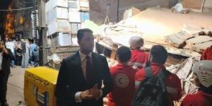 انتشال جثمان سيدة من أسفل أنقاض عقار أبو سليمان المنهار في الإسكندرية.. صور :اليوم السابع