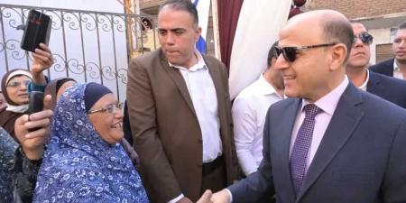 محافظ الغربية يستمع لشكاوى أهالي محلة روح بطنطا ويوصي بفحصها فورًا