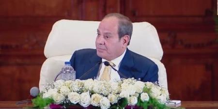 فخامة الرئيس السيسى: أهمية دمج الخدمة المجتمعية بالمشروعات الاستثمارية :اليوم السابع