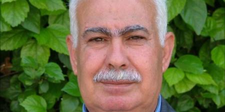 عناق المأزومين