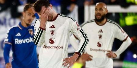 كومو يهزم مانشستر يونايتد برباعية في دوري أبطال أوروبا