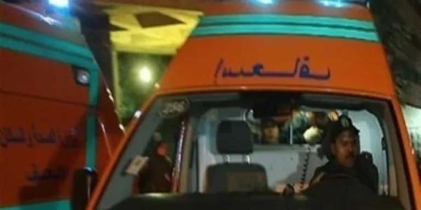 بالأسماء.. إصابة 13 شخصا إثر تصادم سيارتين بمحور الضبعة في البحيرة
