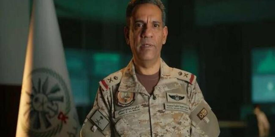 التحالف يحذر الحوثيين من تهريب الأسلحة والصواريخ عبر الوسائط البحرية التقليدية