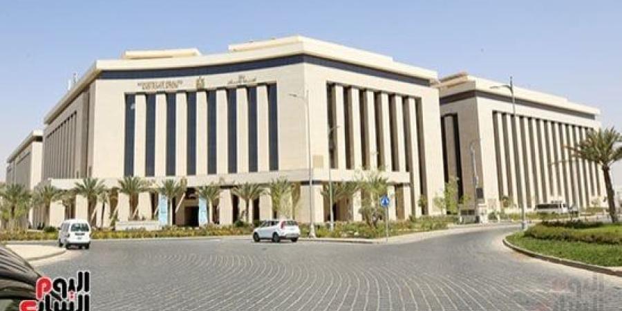 وزير الصحة يتابع تداعيات حادث أتوبيس طريق أسيوط الغربي :اليوم السابع