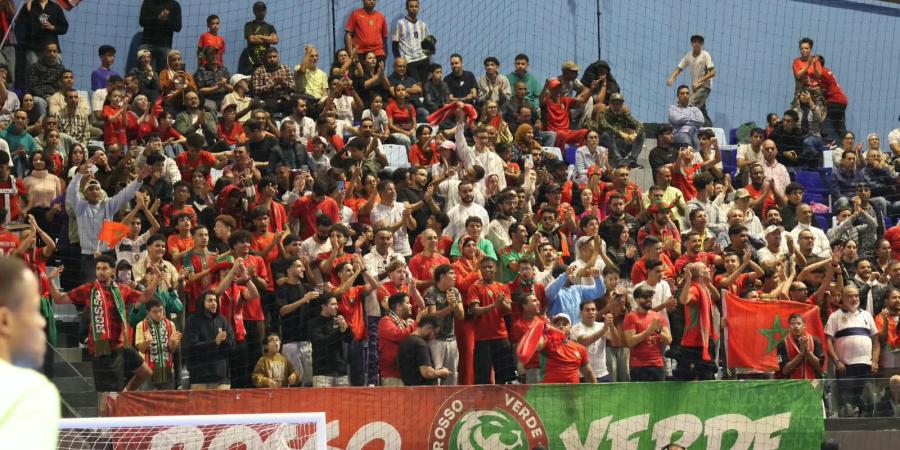 الجمهور المغربي.. نجم آخر يضيء سماء كأس إفريقيا للفوتسال