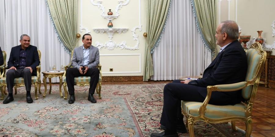 بزشكيان لعاصم منير: رفع الضغوط والتهديدات والعقوبات شرط يسبق أي مفاوضات