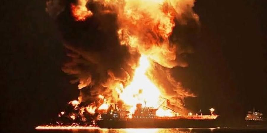 الحرس الثوري: انفجار في ناقلة نفط إثر اصطدامها بلغم جنوب هرمز