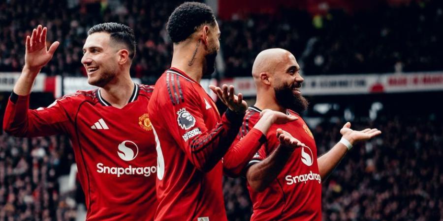 مانشستر يونايتد يواجه كومو في دوري أبطال أوروبا اليوم