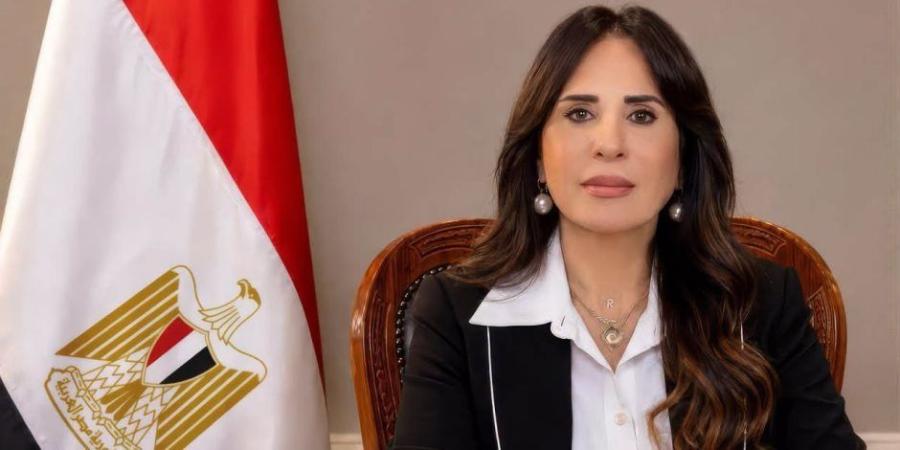 وزيرة الإسكان تتابع موقف تنفيذ مشروعات المرافق والإسكان والتنمية بالمدن الجديدة في صعيد مصر