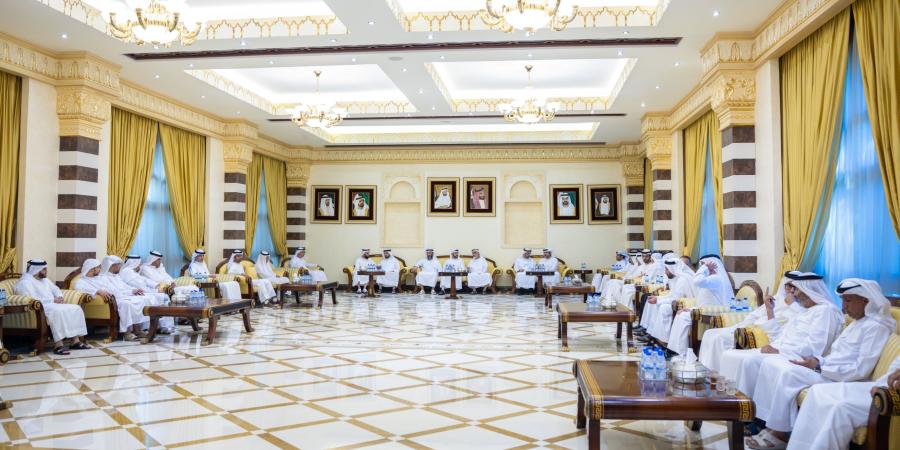 حمدان ومكتوم وأحمد بن محمد يقدّمون واجب العزاء في وفاة خليفة بن ضاعن المهيري