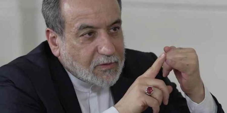 وزير خارجية إيران يوجه تحذيرًا لـ مصر بشأن اليمن... ماذا قال؟