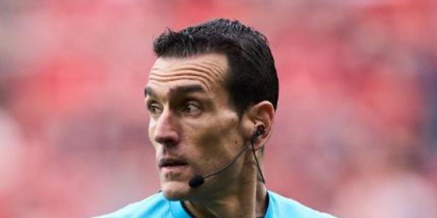 حكم الكلاسيكو يقلب التوقعات.. لماذا عاد اسم مونويرا إلى الواجهة قبل المباراة؟