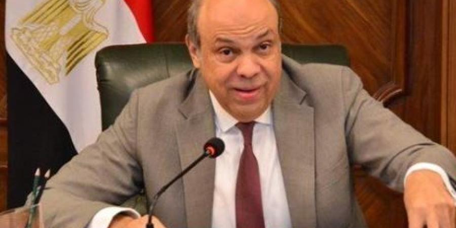 وزير الطيران: 11 مطارا قابلة للطرح للإدارة ليس بينها القاهرة.. والمطارات أصل سيادي غير قابل للبيع