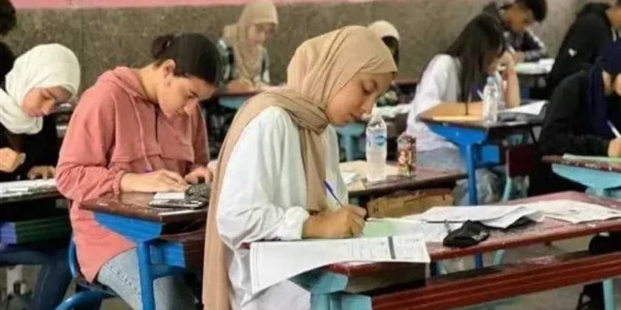 وزارة التعليم تؤكد إقامة امتحانات نوفمبر 2026 في موعدها المحدد